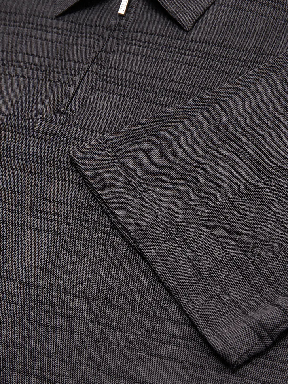 بولو كلاسيكي قصير الأكمام بسحاب كلاسيكي