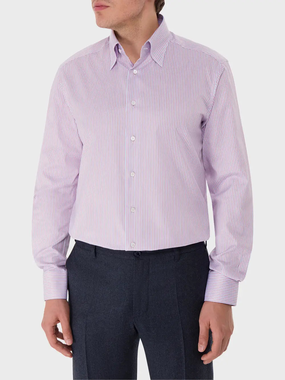 قميص كلاسيكي بأكمام طويلة