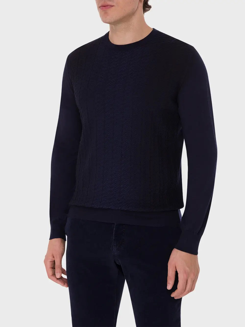 كنزة برقبة مستديرة