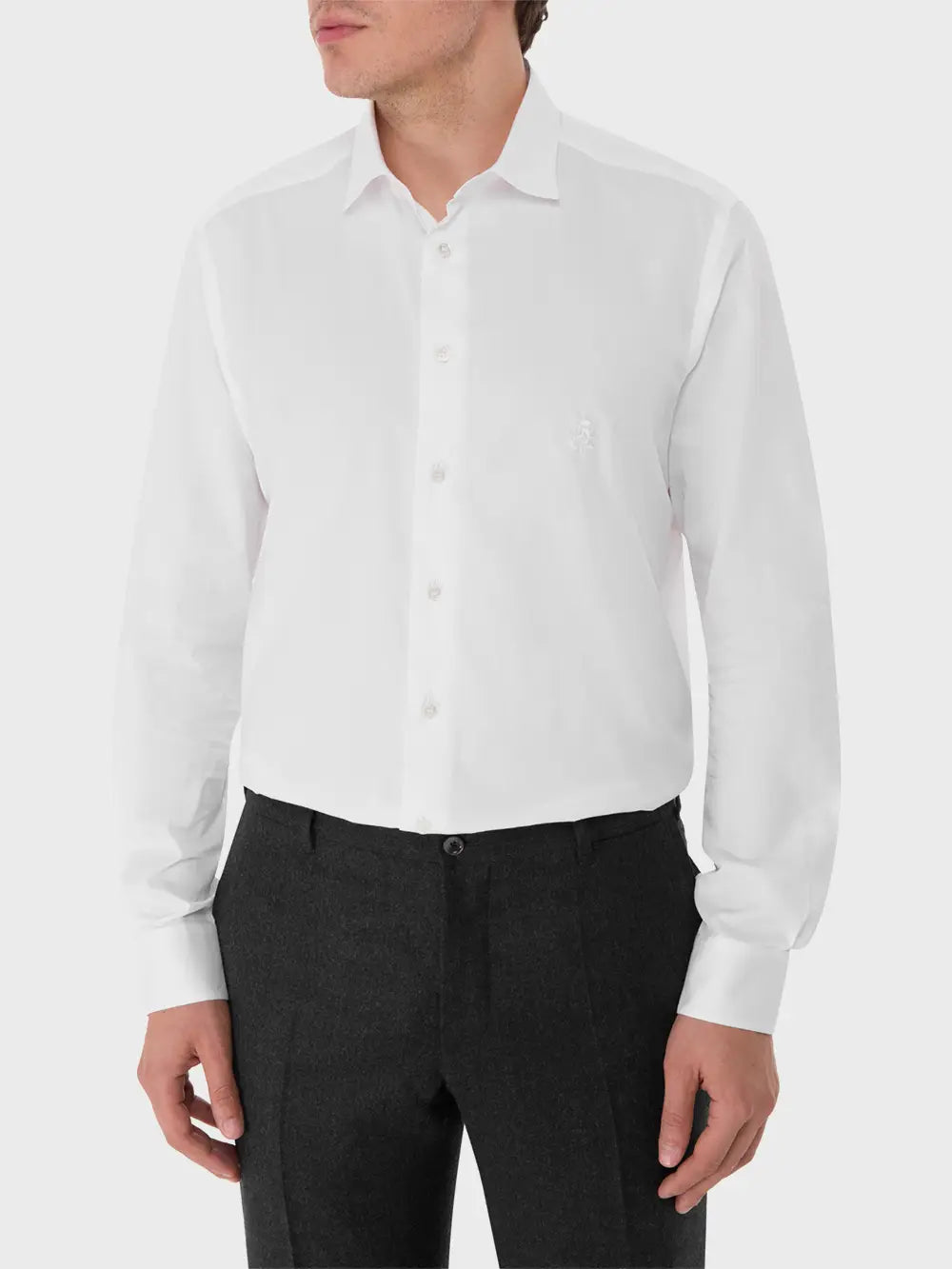 قميص كلاسيكي بأكمام طويلة