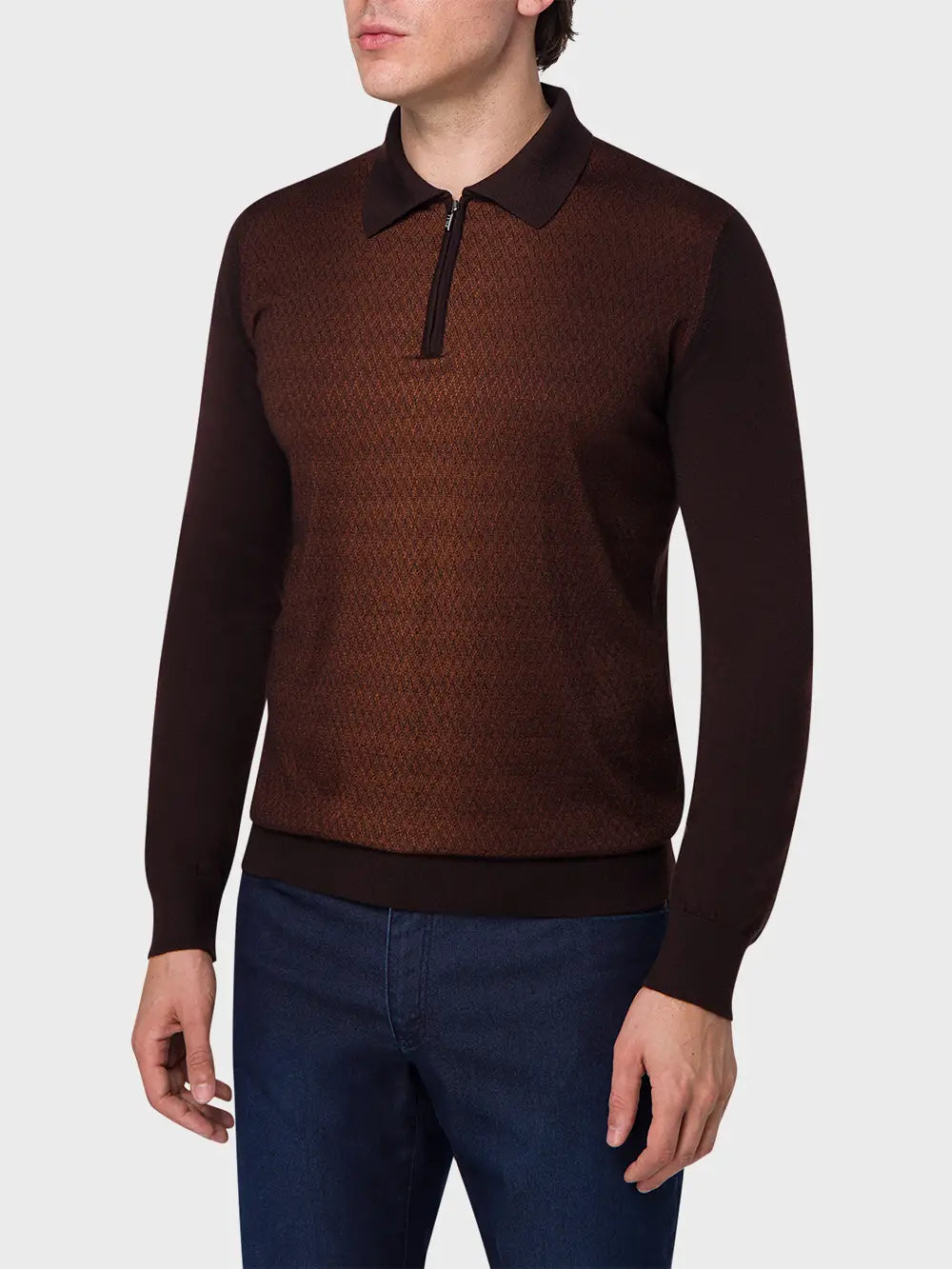 سترة بنقشة هندسية