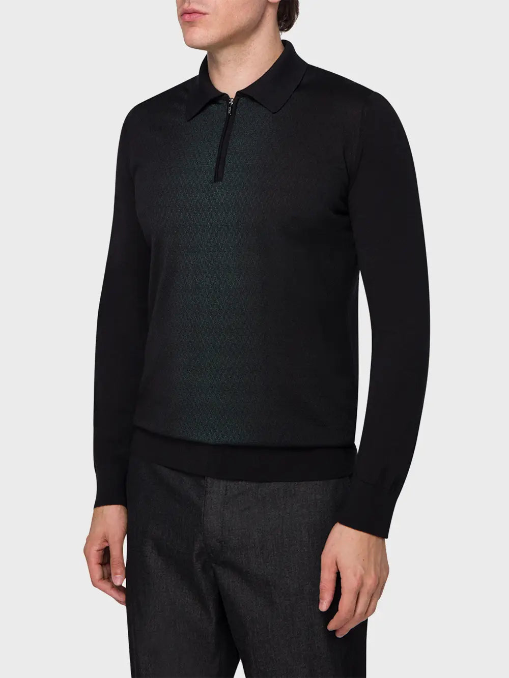 سترة بنقشة هندسية