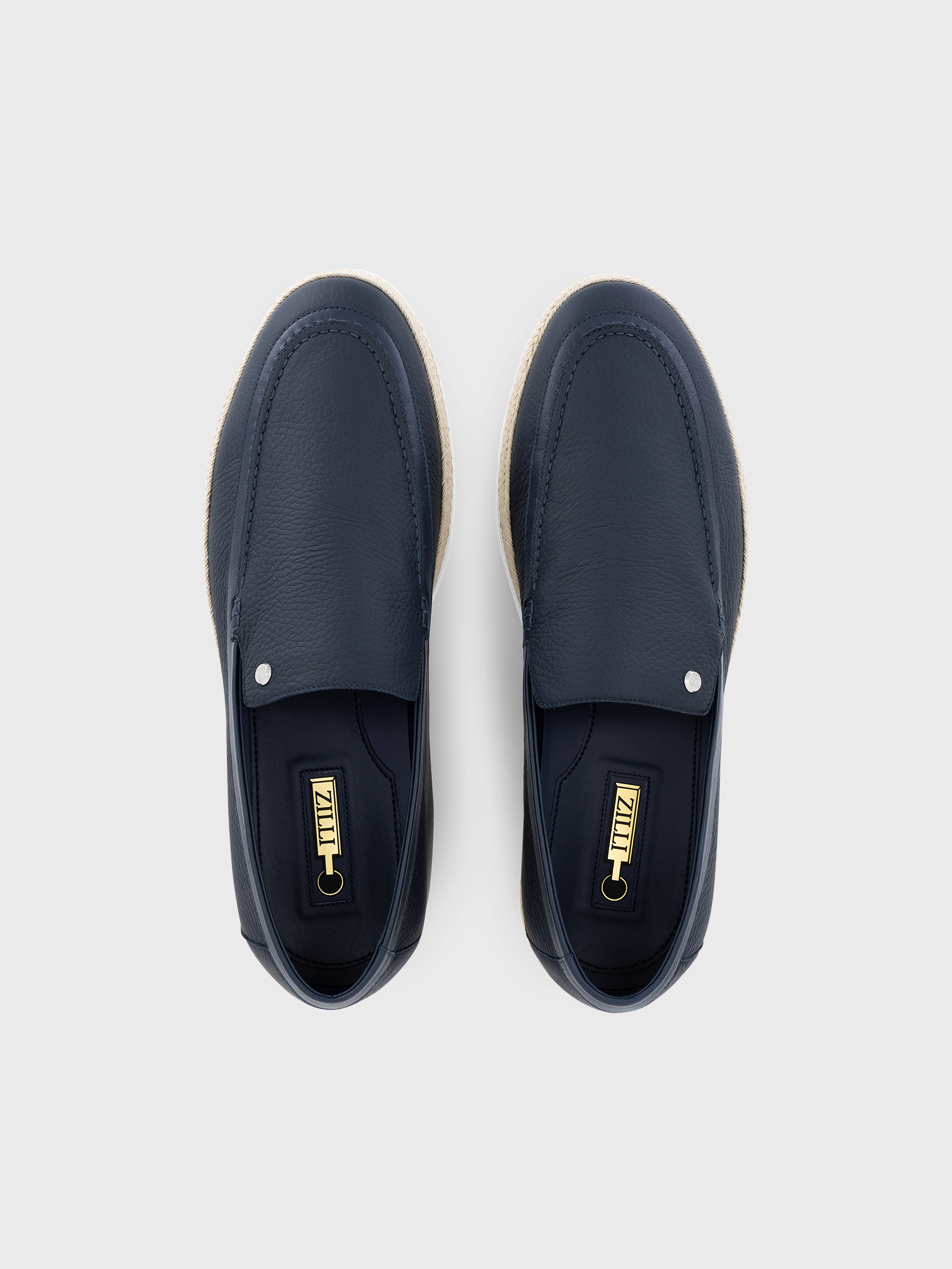 حذاء إسبادريل من جلد الغزال وجلد العجل