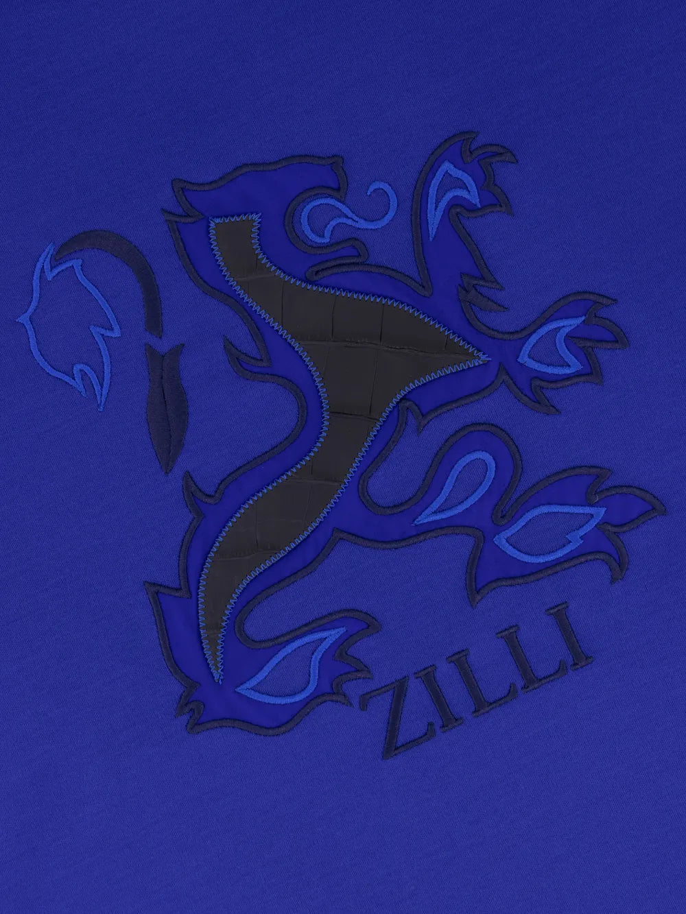 تي شيرت بشعار مطرز بالشعار - أزرق كهربائي