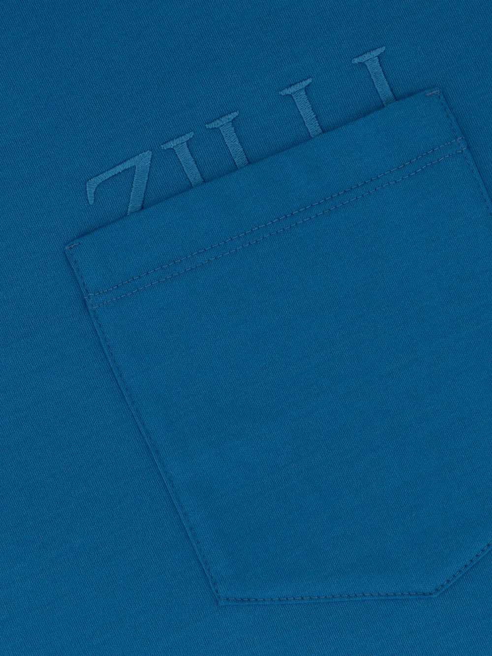 تي شيرت بشعار - أزرق مخضر