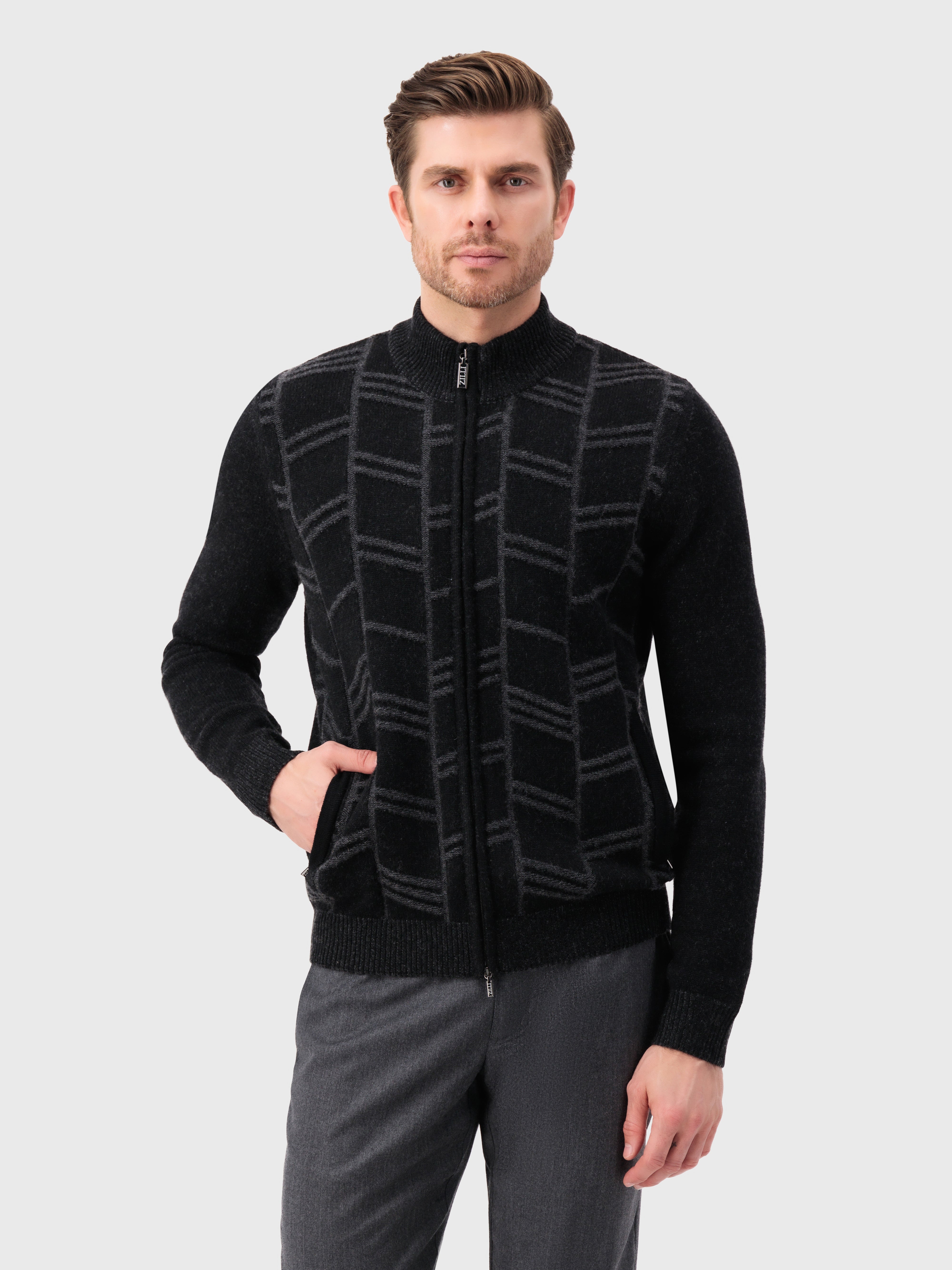 سترة محبوكة بنقوش هندسية من الكشمير والصوف أسود