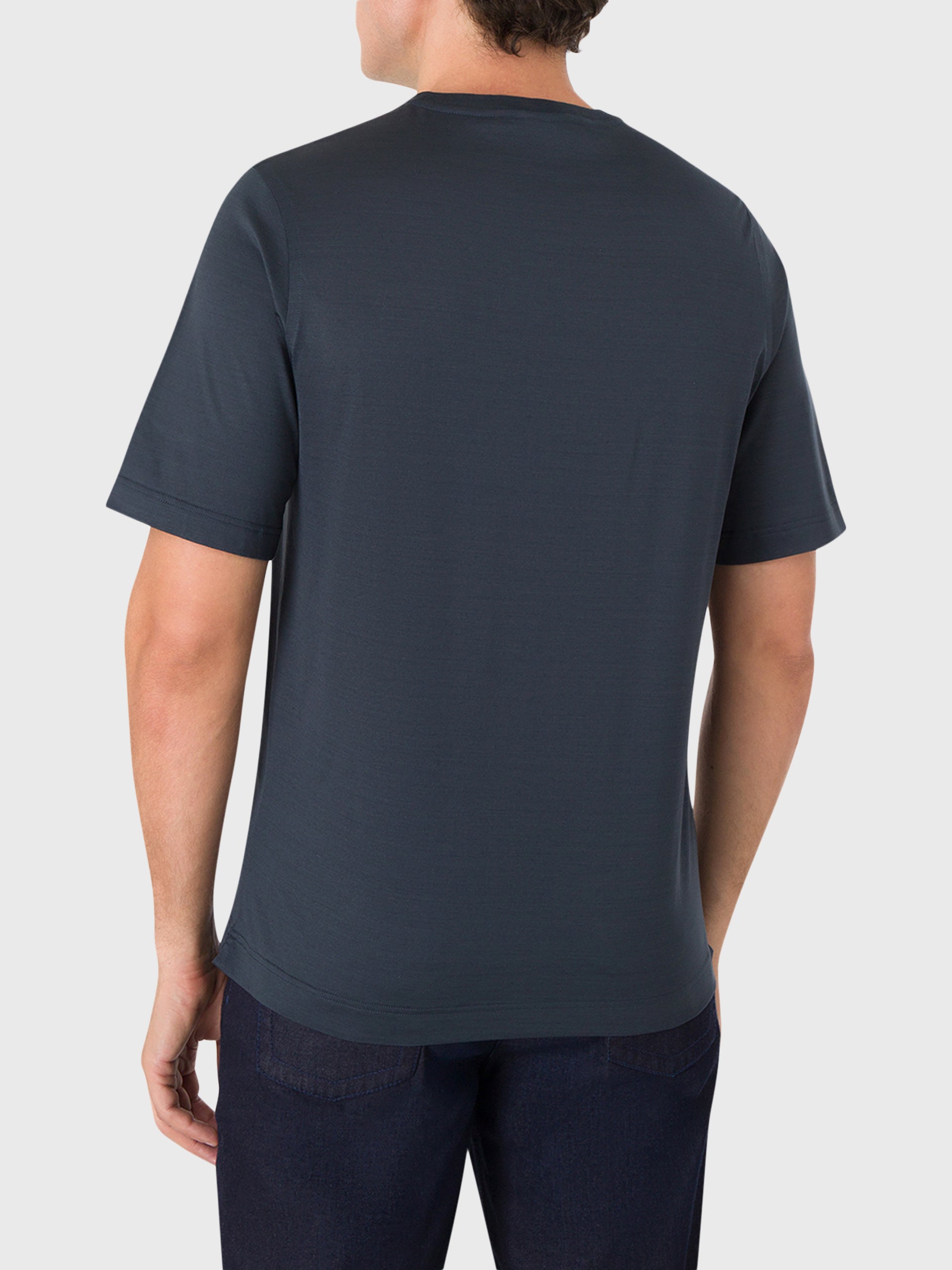 تي شيرت قطن بلمسة نهائية ساتانية