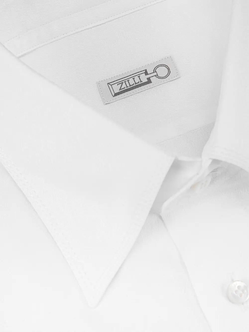 Timeless Shirt in Pure Cotton with Signature Mother-of-Pearl Buttons
