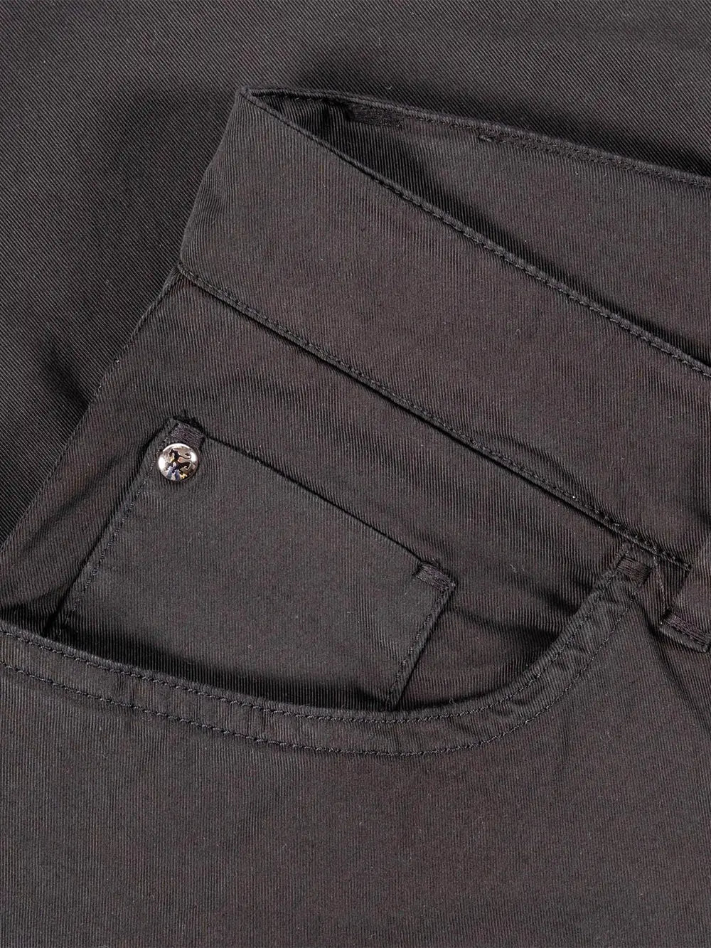 Zilli Black Bermuda Shorts With Signature Z Embroidery Logo