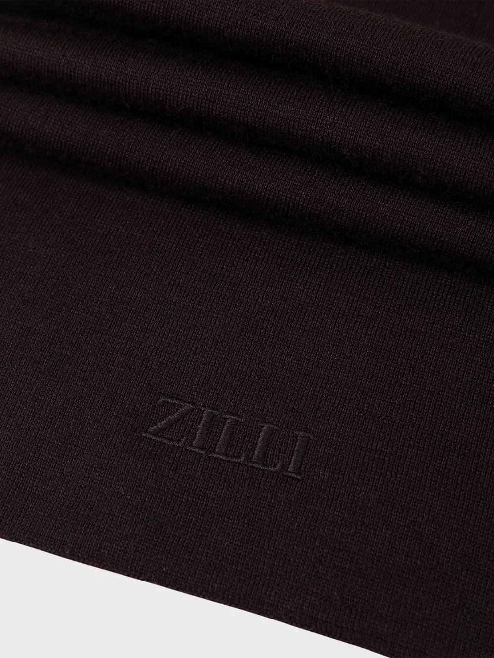 Scarf with Embroidered Zilli Lettering