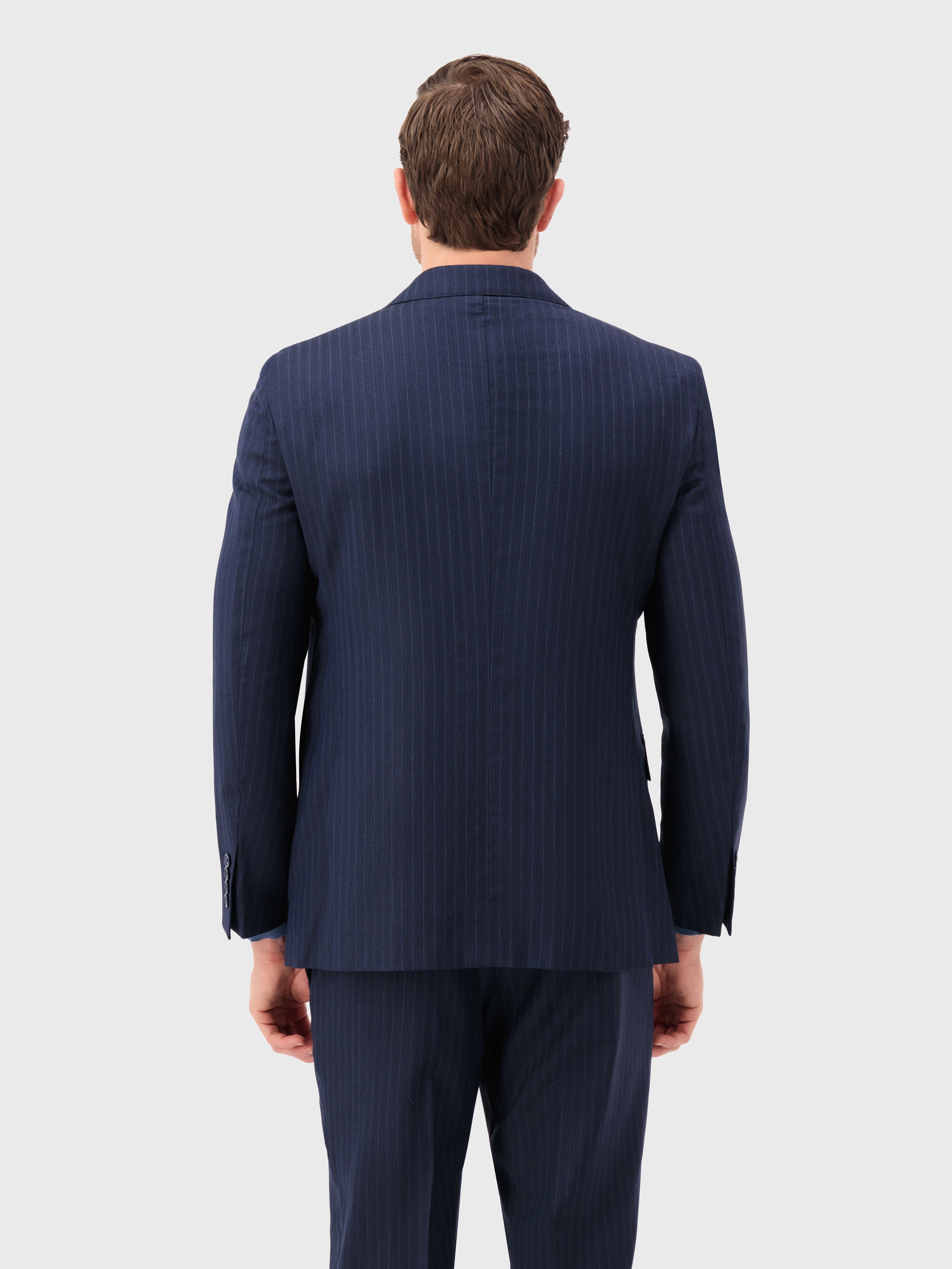 Формальный шерстяной костюм темно-темноморского цвета