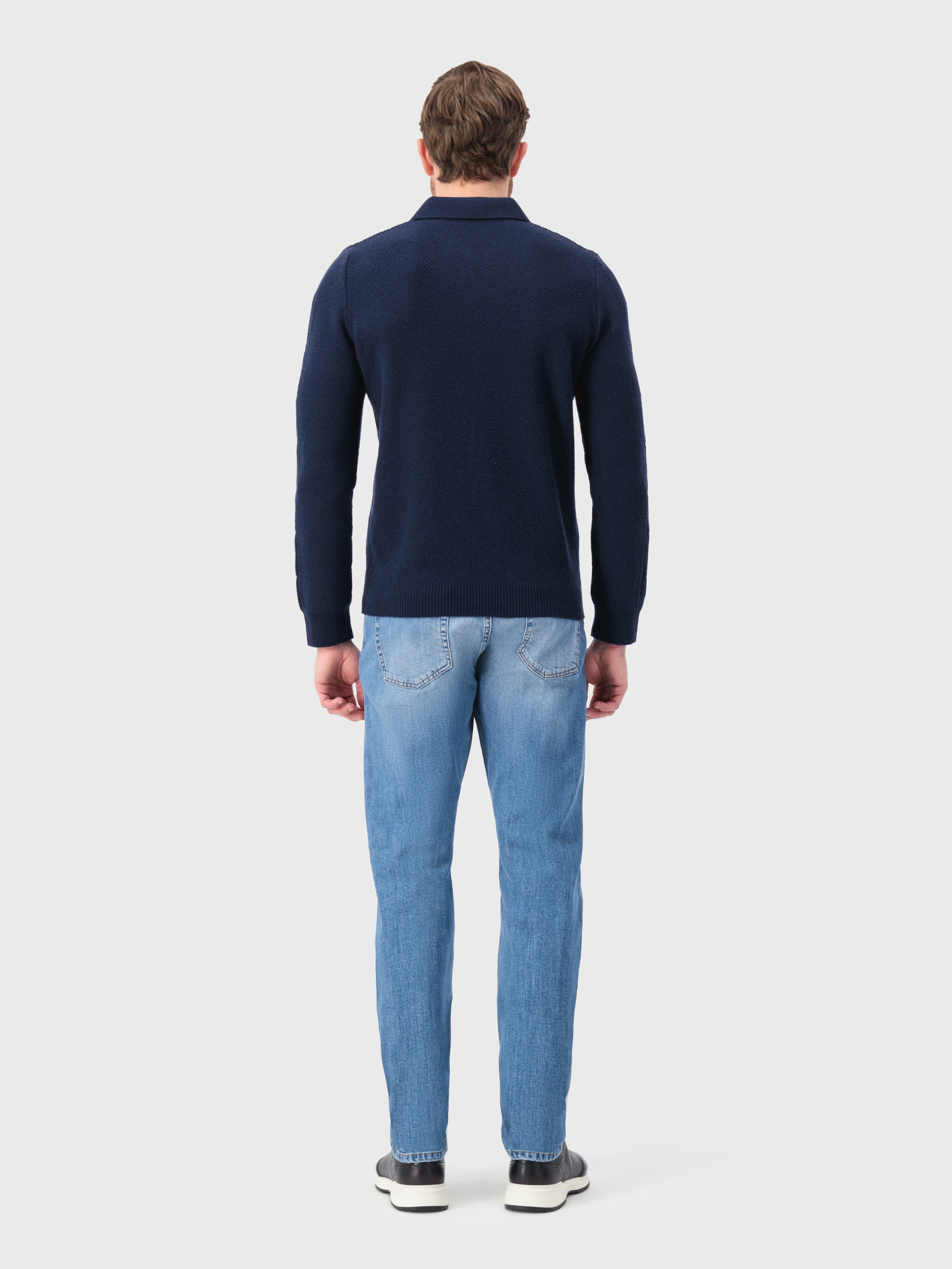 Поло с узором из кабельного трикотажа темно-флотского цвета