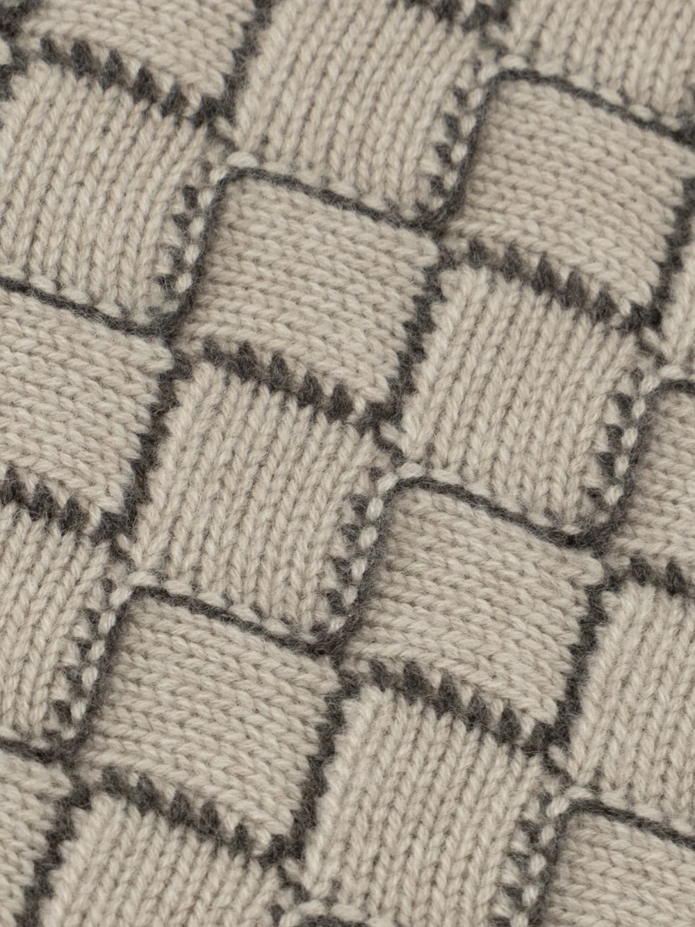 Zip-Up Sweater with Diamond Lattice Knit Pattern – Pale Fawn