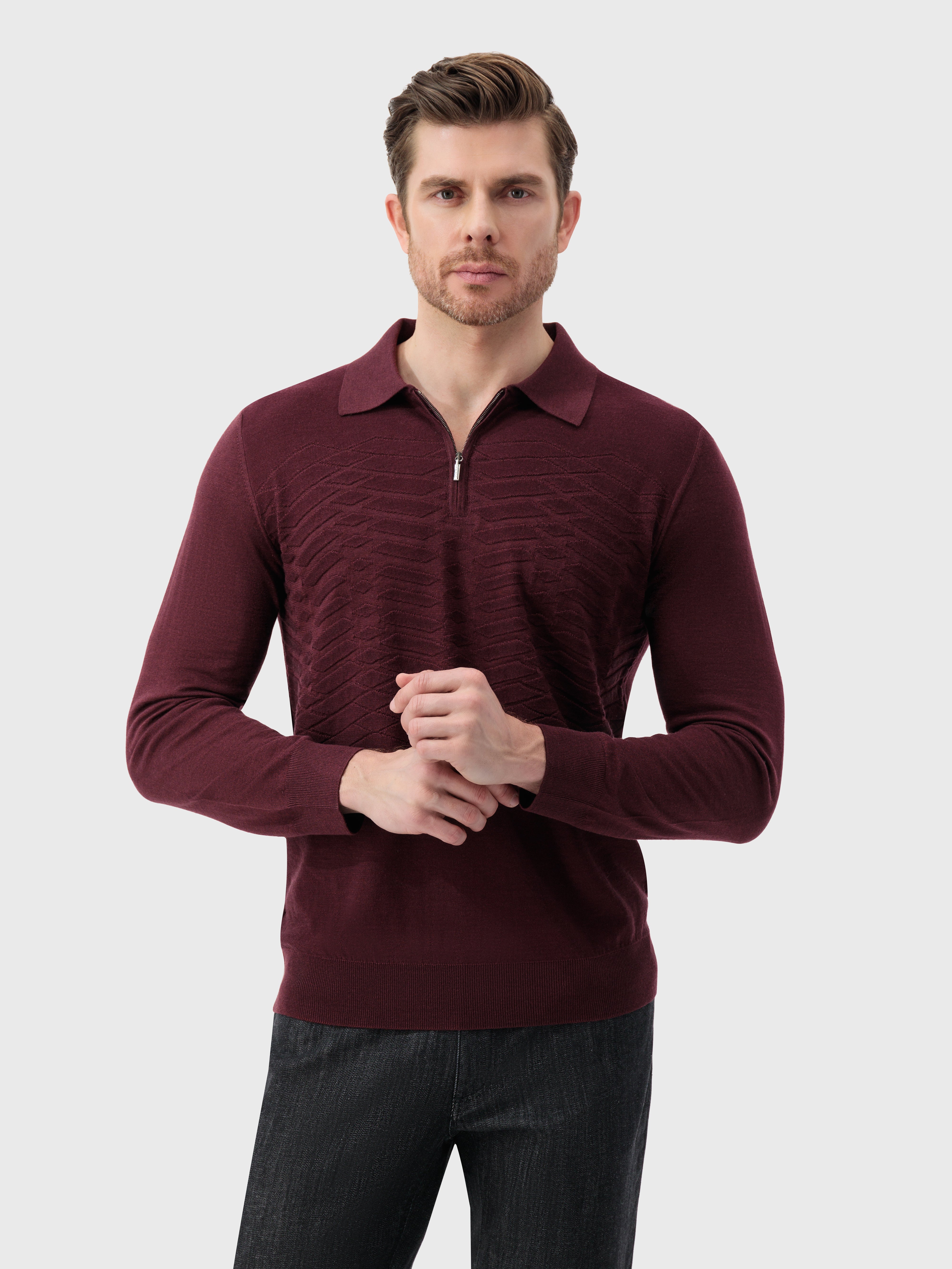 Knit Sweater with Textured Pattern Bordeaux