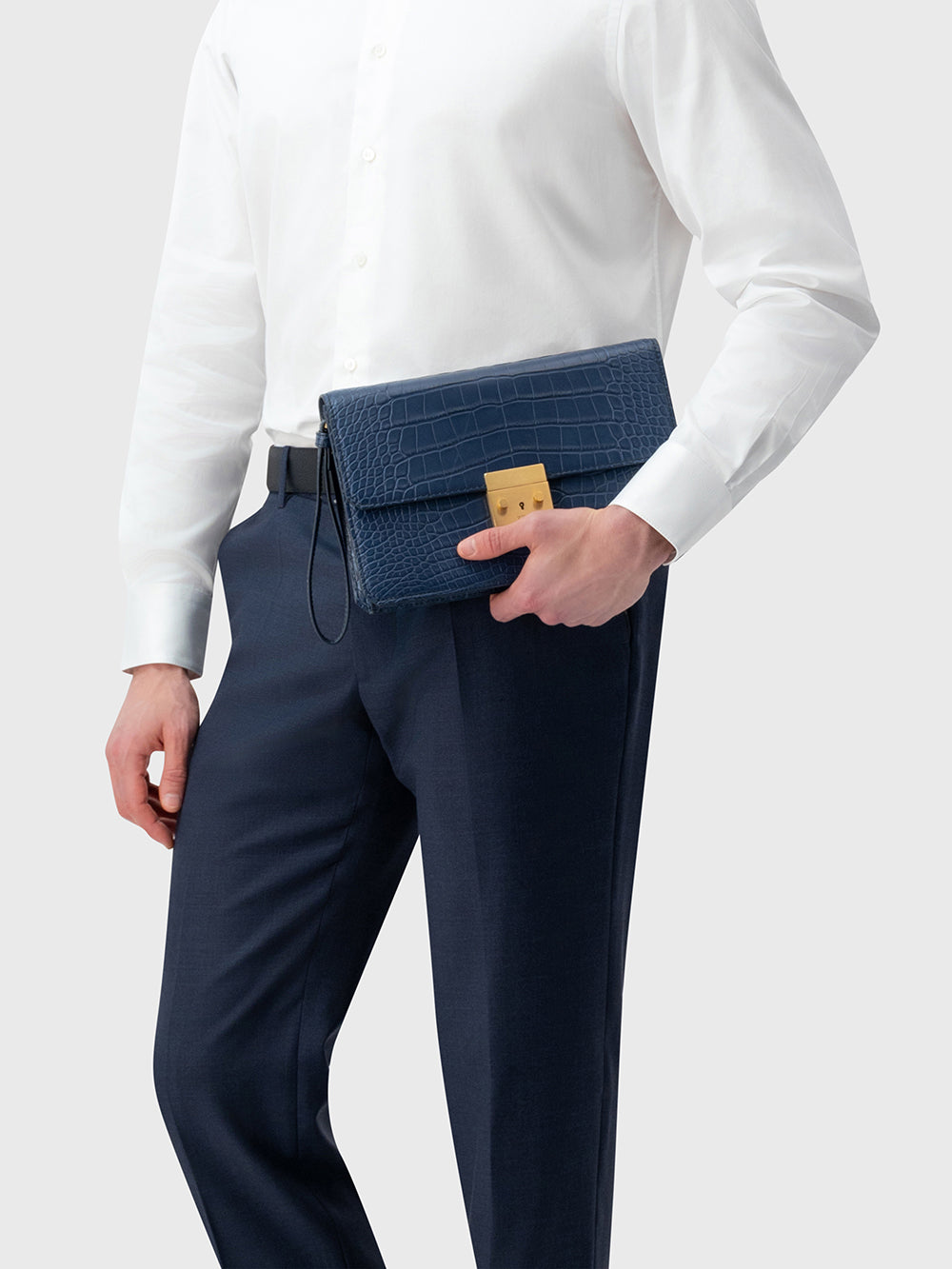 Клатч из кожи аллигатора — цвет «синие джинсы»