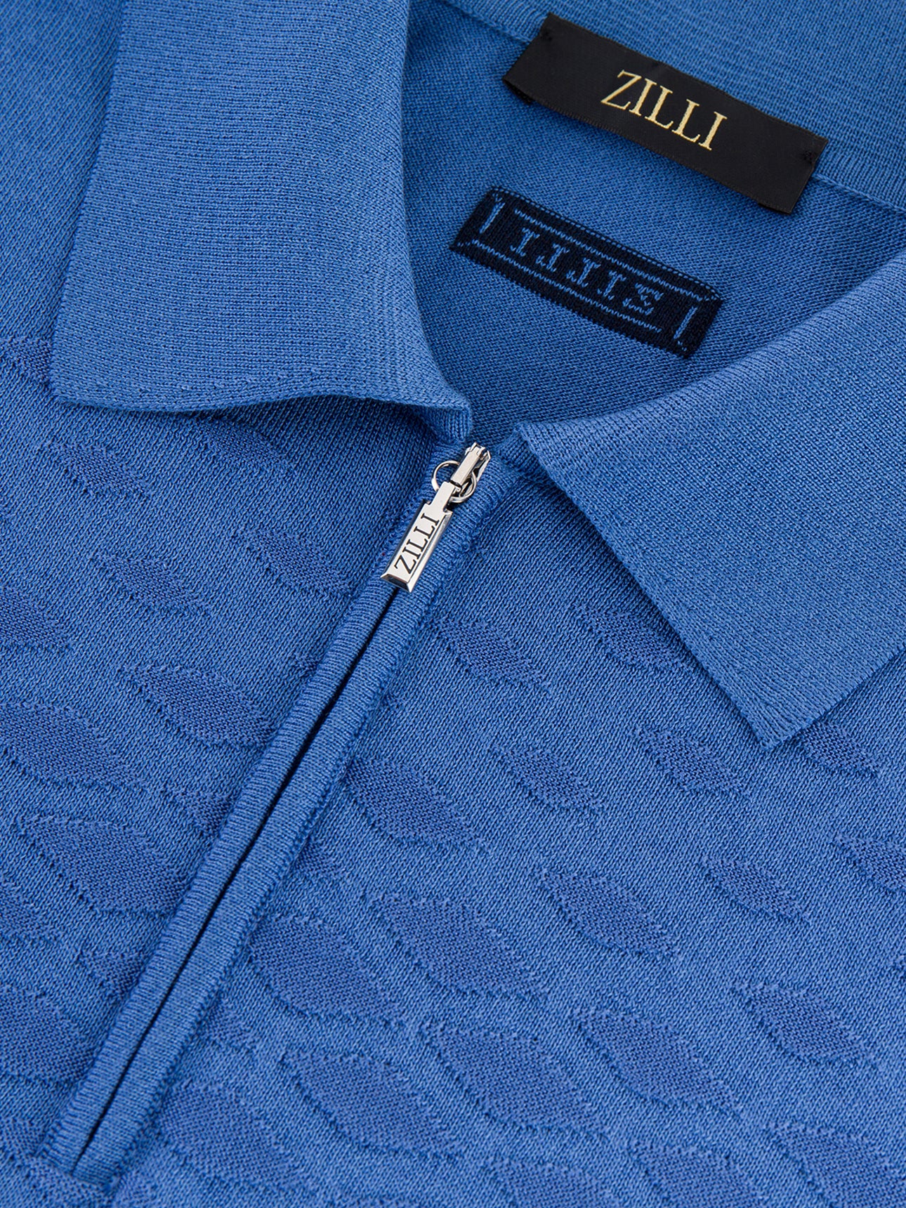 Поло с коротким рукавом на молнии и бриллиантовым узором