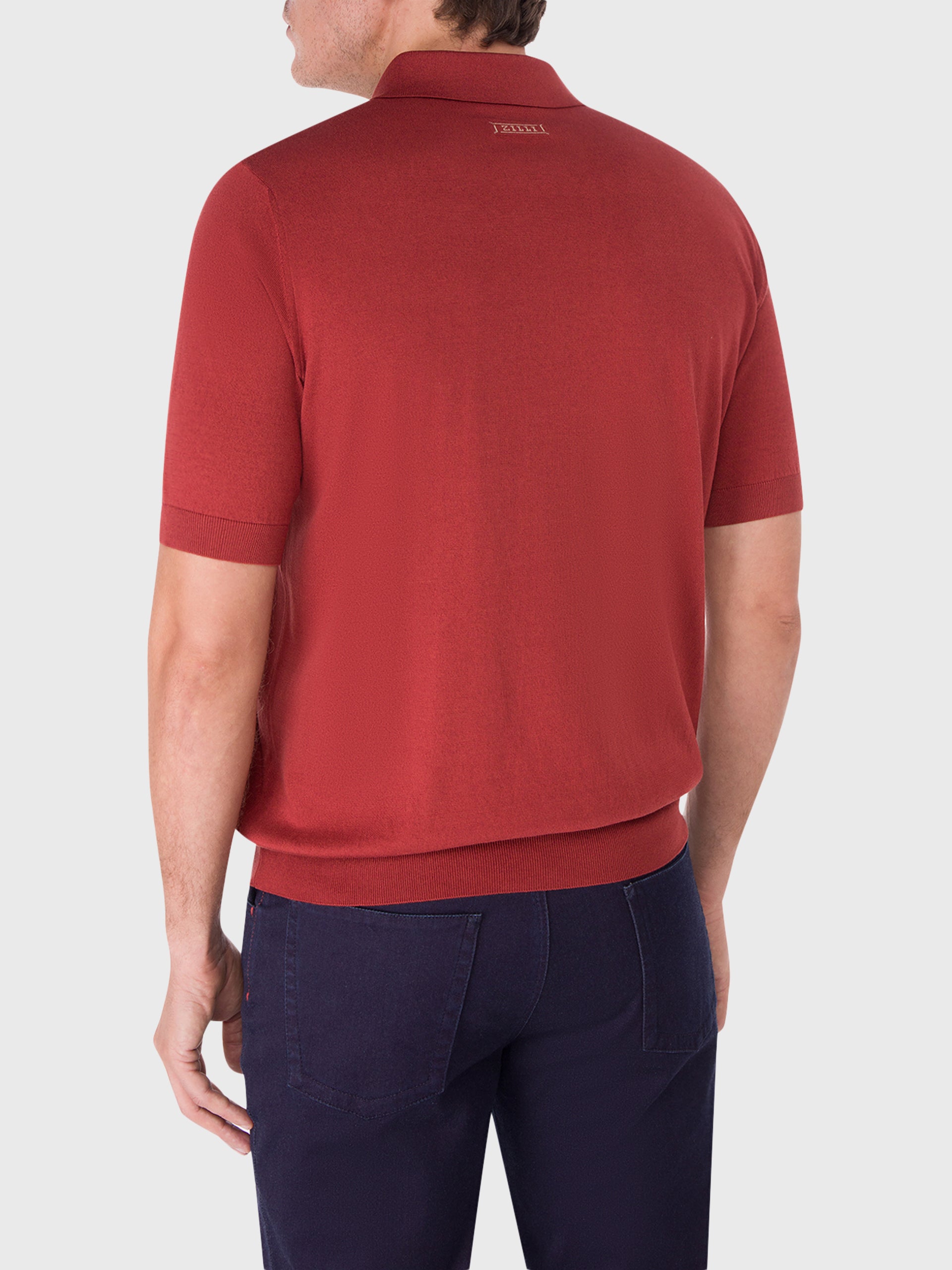 Поло с коротким рукавом на молнии и бриллиантовым узором