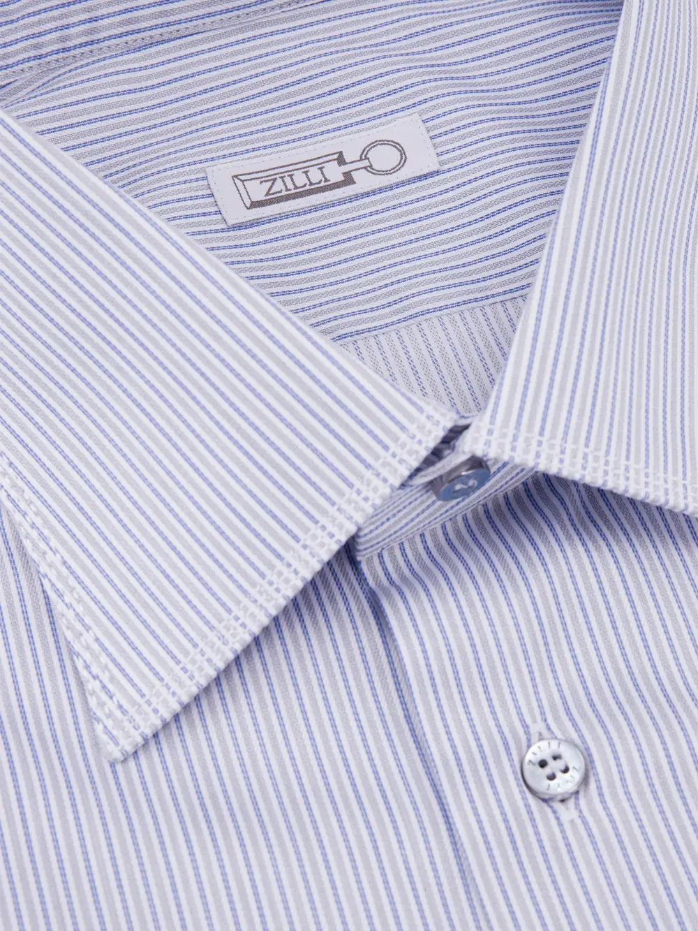 Классическая рубашка с длинными рукавами