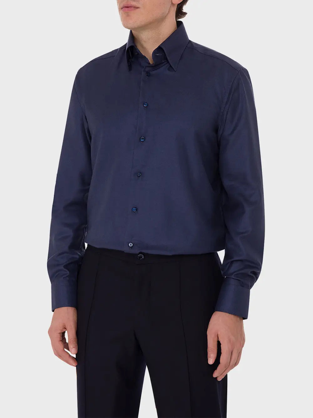 Классическая рубашка с длинными рукавами