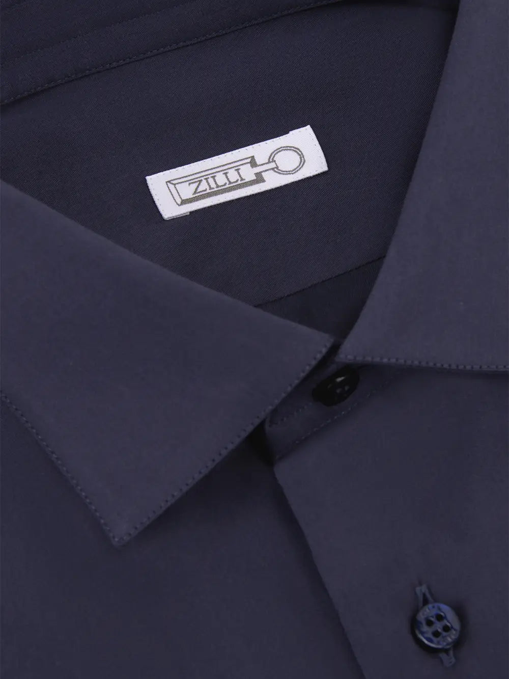 Классическая рубашка с длинными рукавами