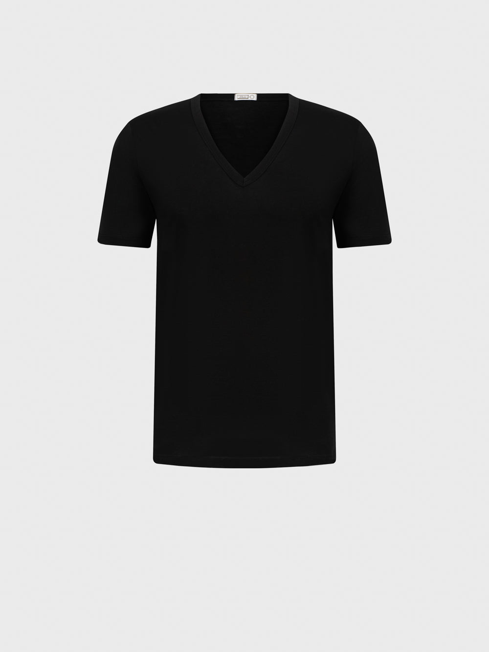 Классическая футболка с V-образным вырезом