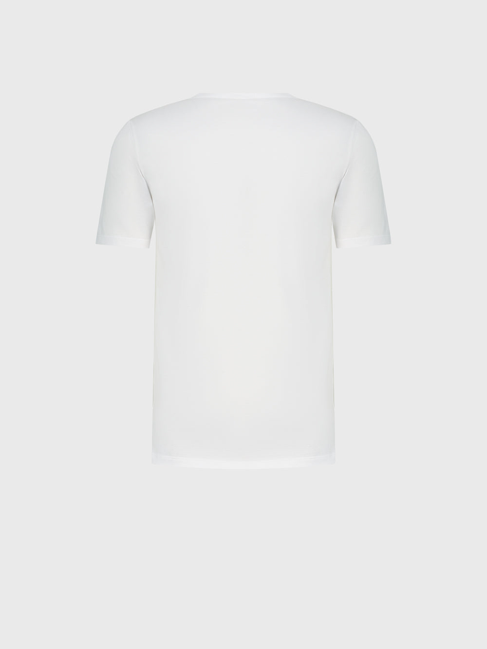 Классическая футболка с V-образным вырезом