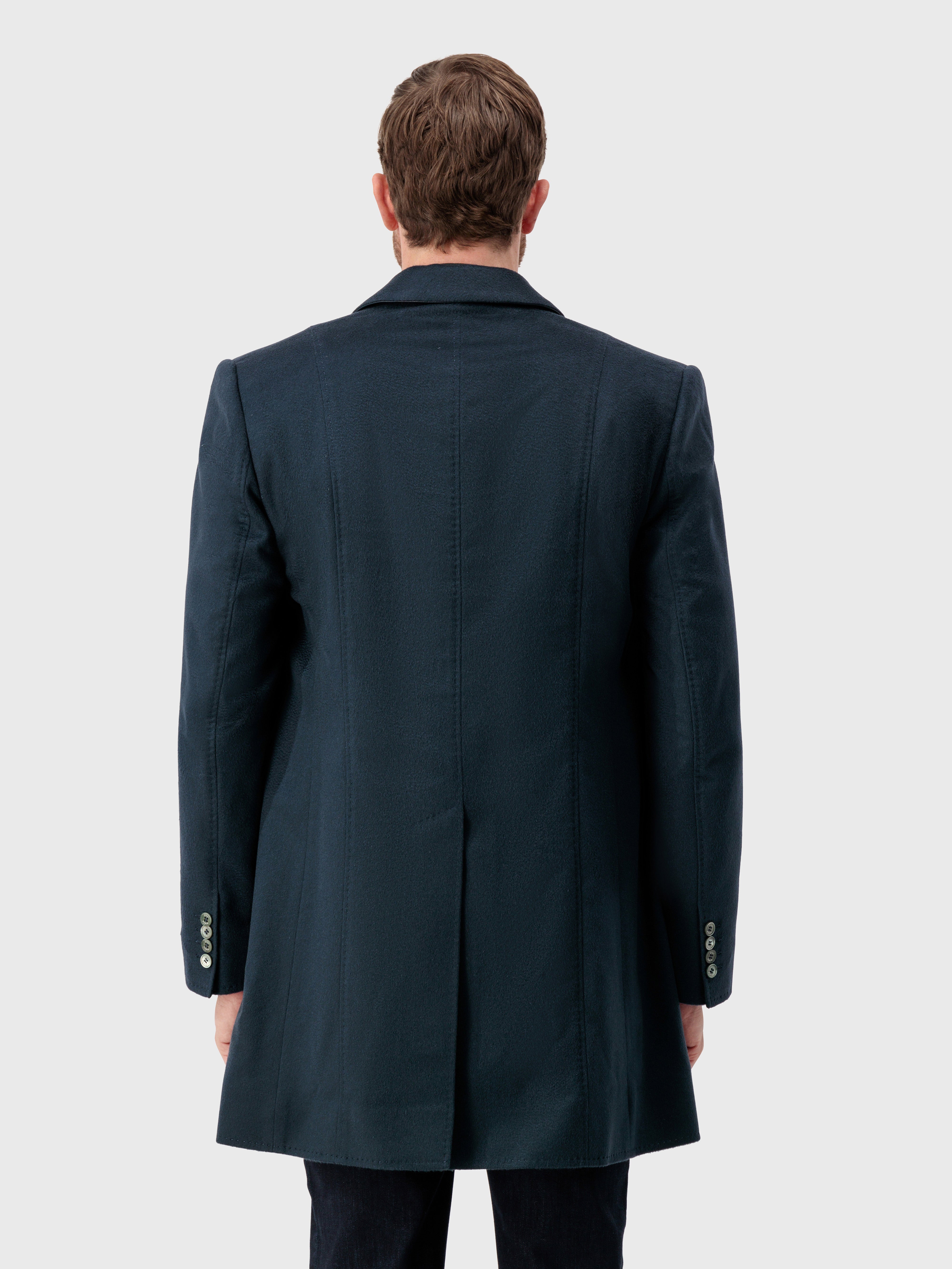 Кашемировое пальто темно-зеленого цвета