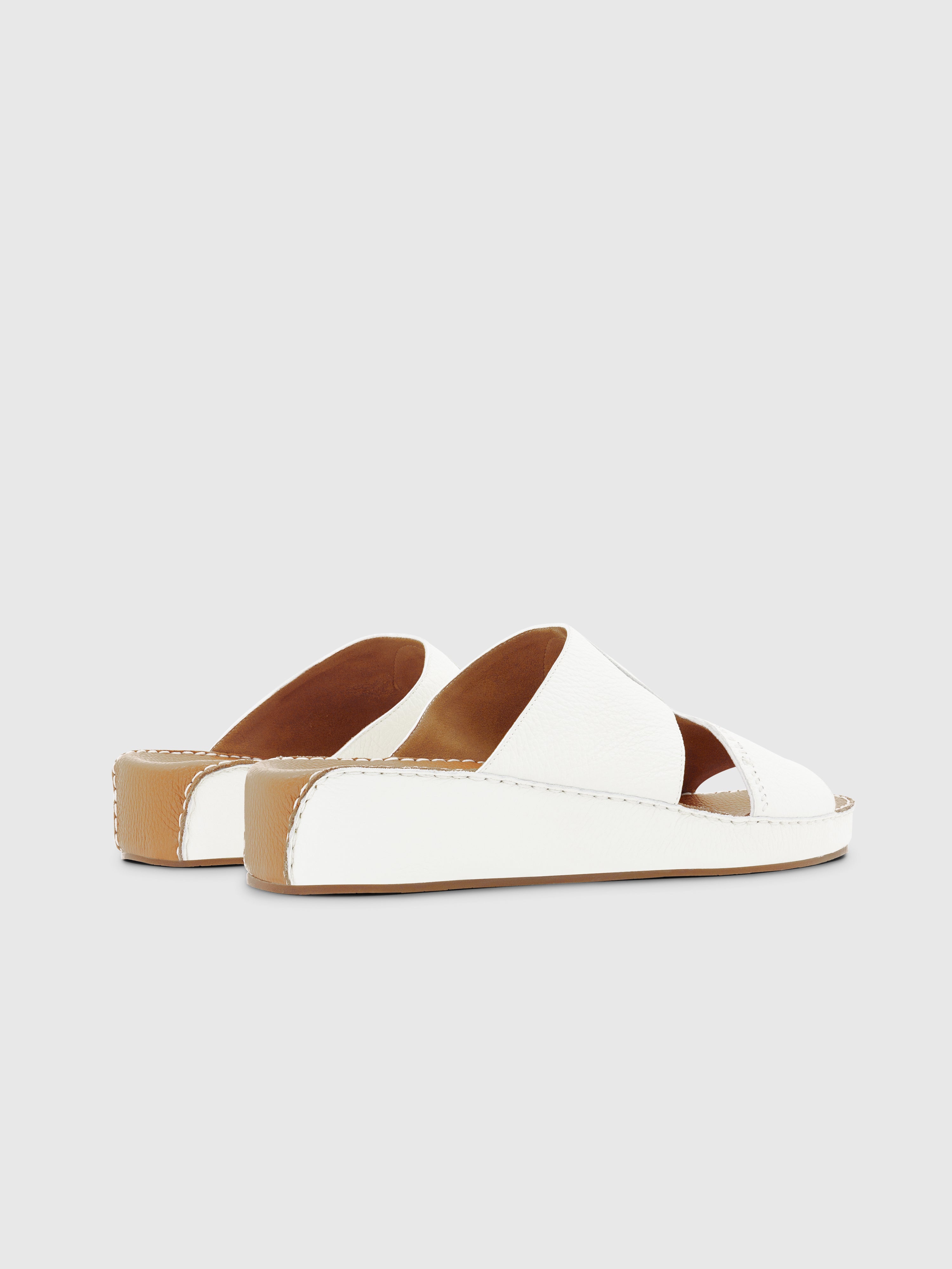 Сандалии из оленьей кожи белый