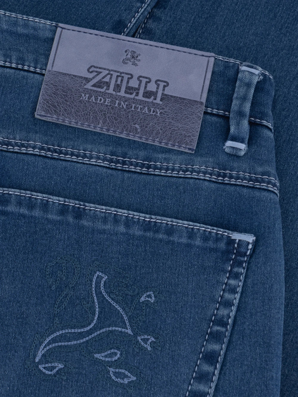 Джинсовые хлопковые брюки Slim Fit "Big Lion" с вышивкой - Синие джинсы