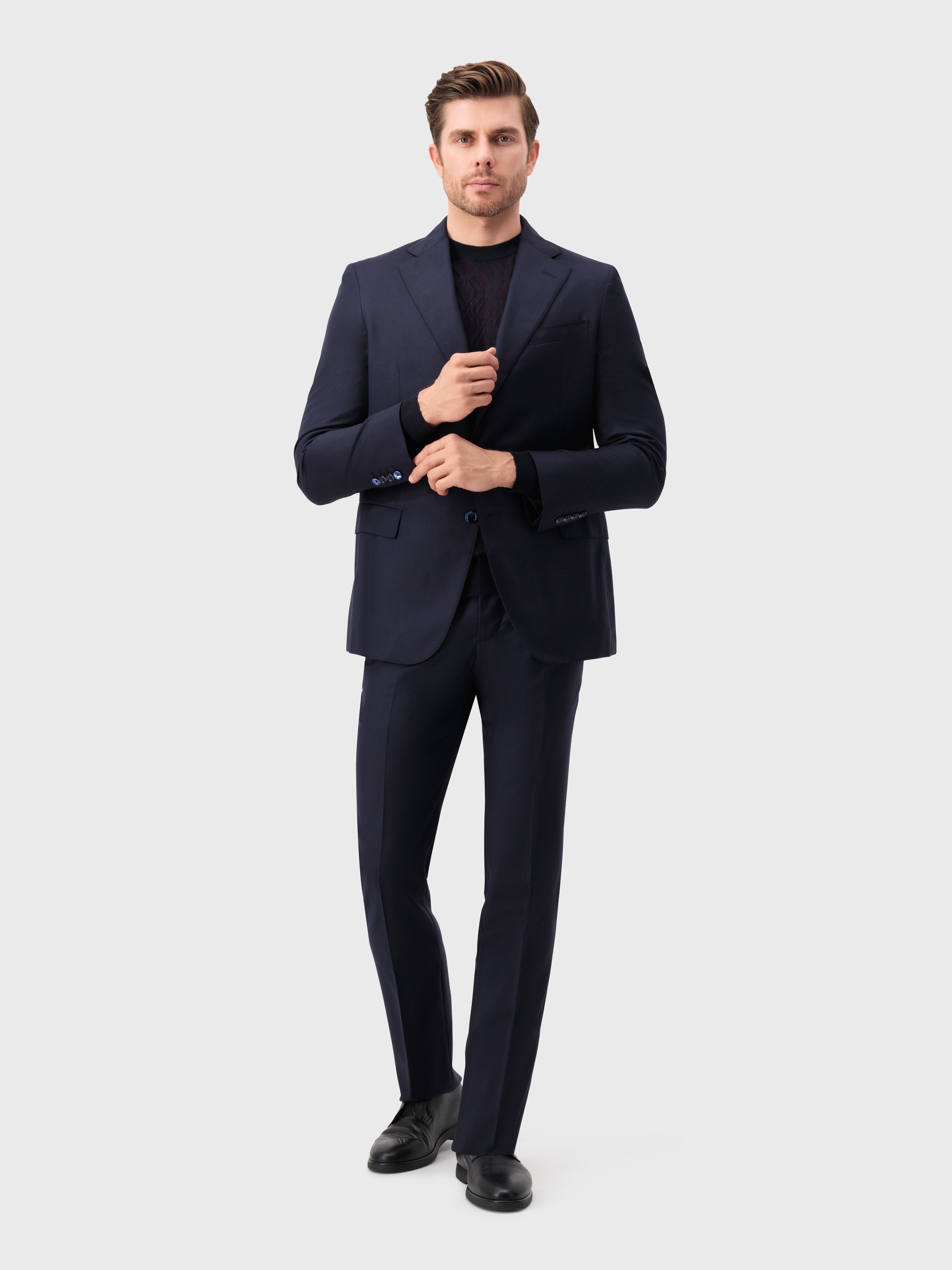 Формальный шерстяной костюм темно-темноморского цвета