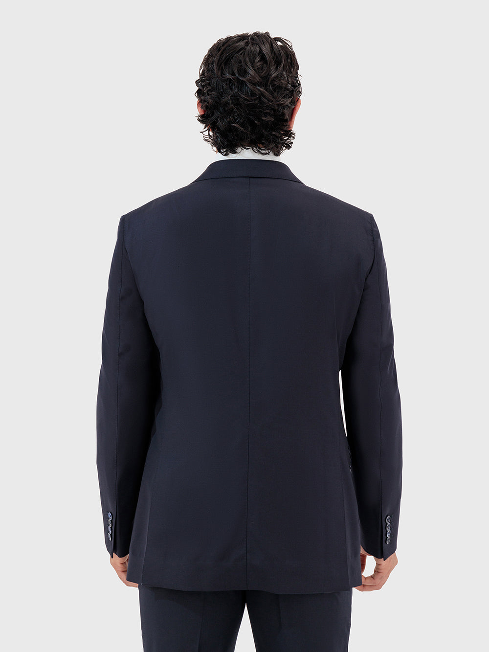 ЭЛЕГАНТНЫЙ ШЕРСТЯНОЙ КОСТЮМ