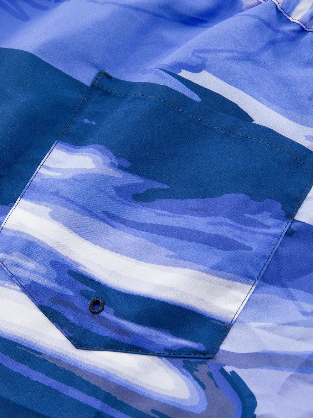 بدلة سباحة نانسي، نقش مموه، نقش مموه