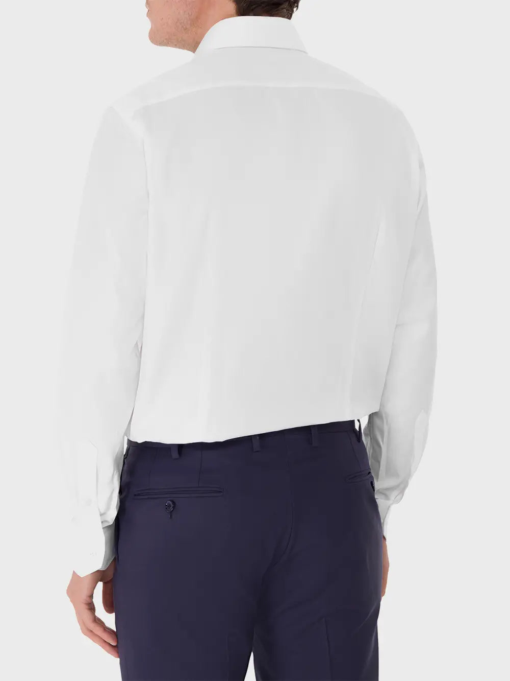 قميص كلاسيكي بأكمام طويلة