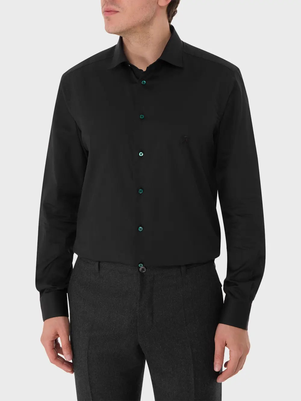 قميص كلاسيكي بأكمام طويلة