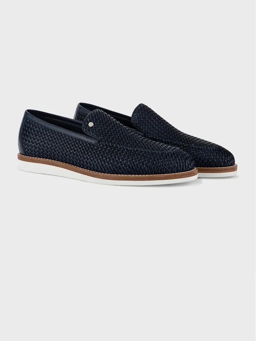 حذاء بدون كعب من جلد العجل المضفر والقطن