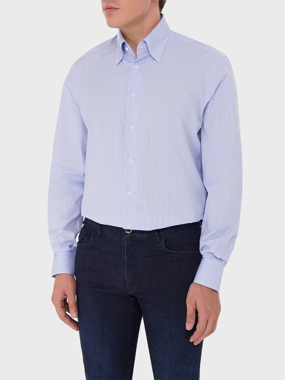 قميص كلاسيكي مخطط بأكمام طويلة