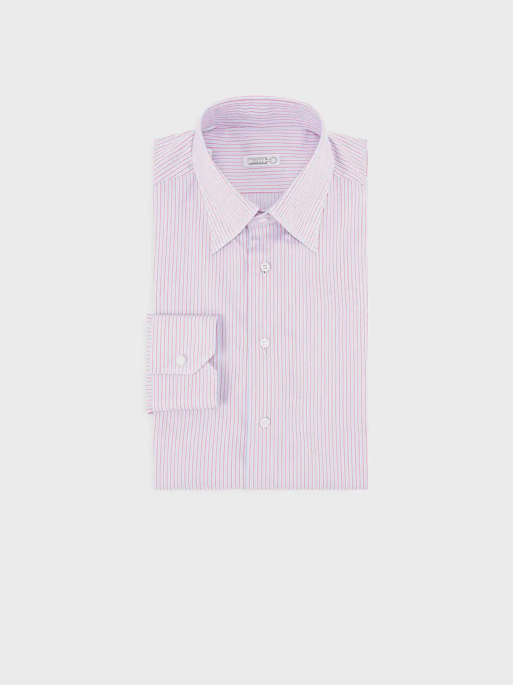 قميص كلاسيكي بأكمام طويلة