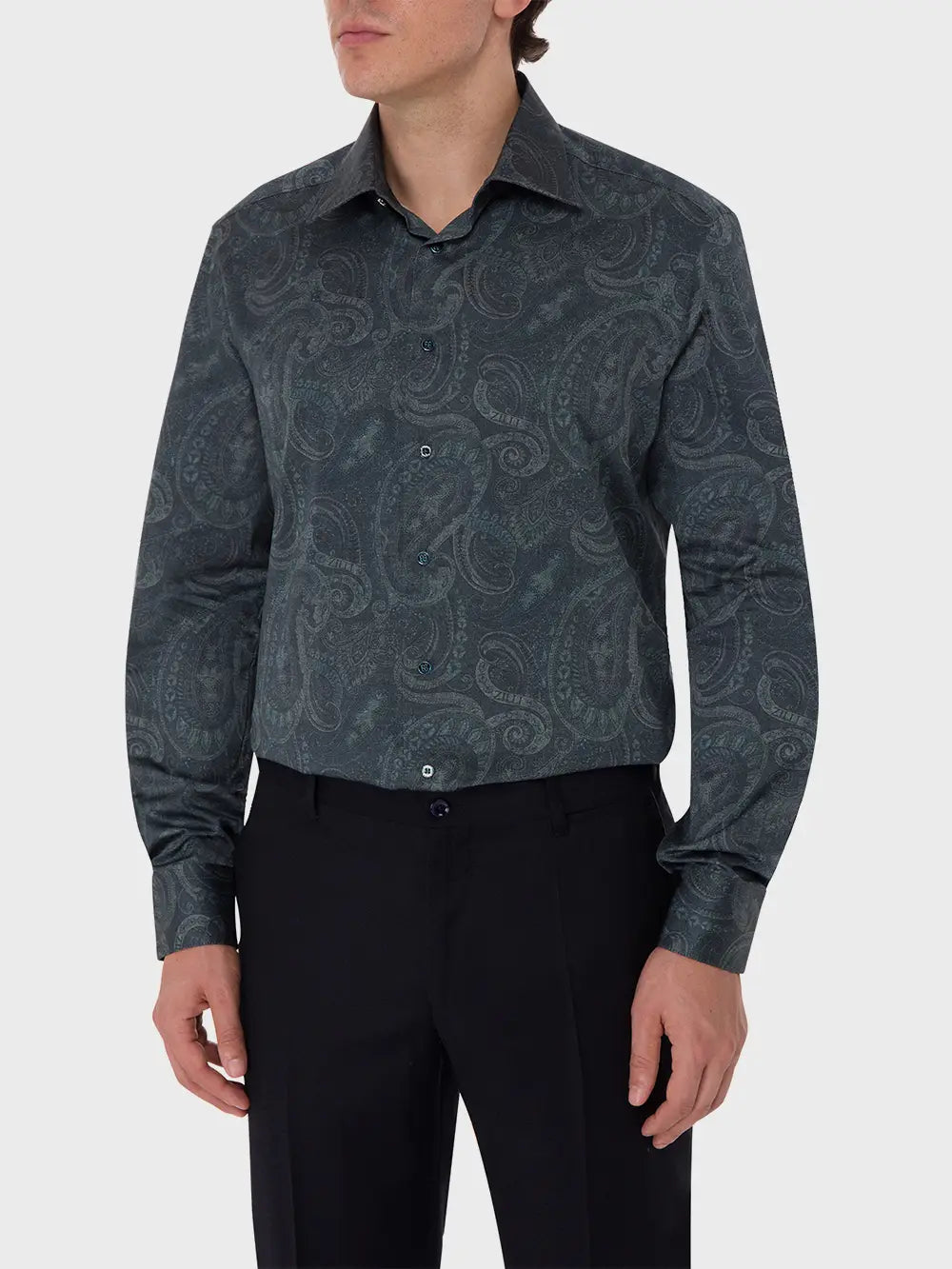 قميص بأكمام طويلة بنقشة بيزلي