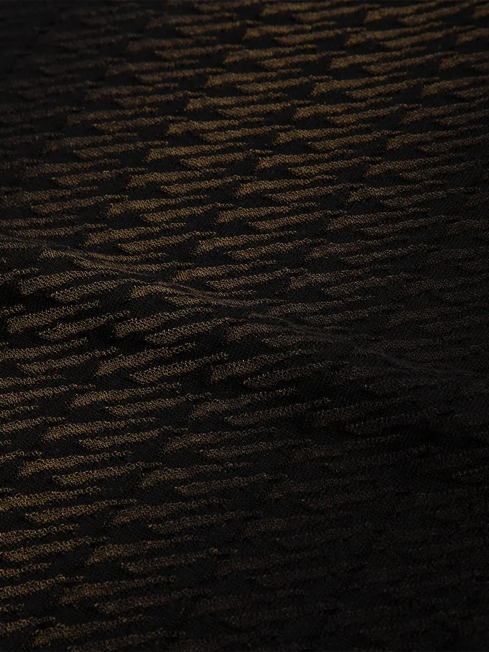 كنزة برقبة مستديرة