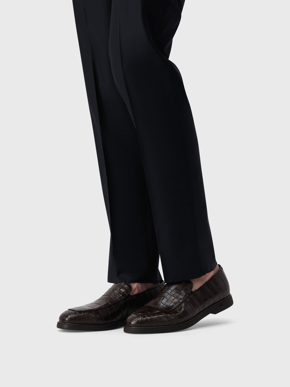 حذاء رسمي من جلد التمساح - بني غامق