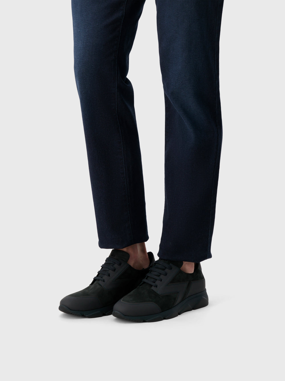 حذاء رياضي من جلد مدبوغ - كحلي داكن اللون الأزرق الداكن