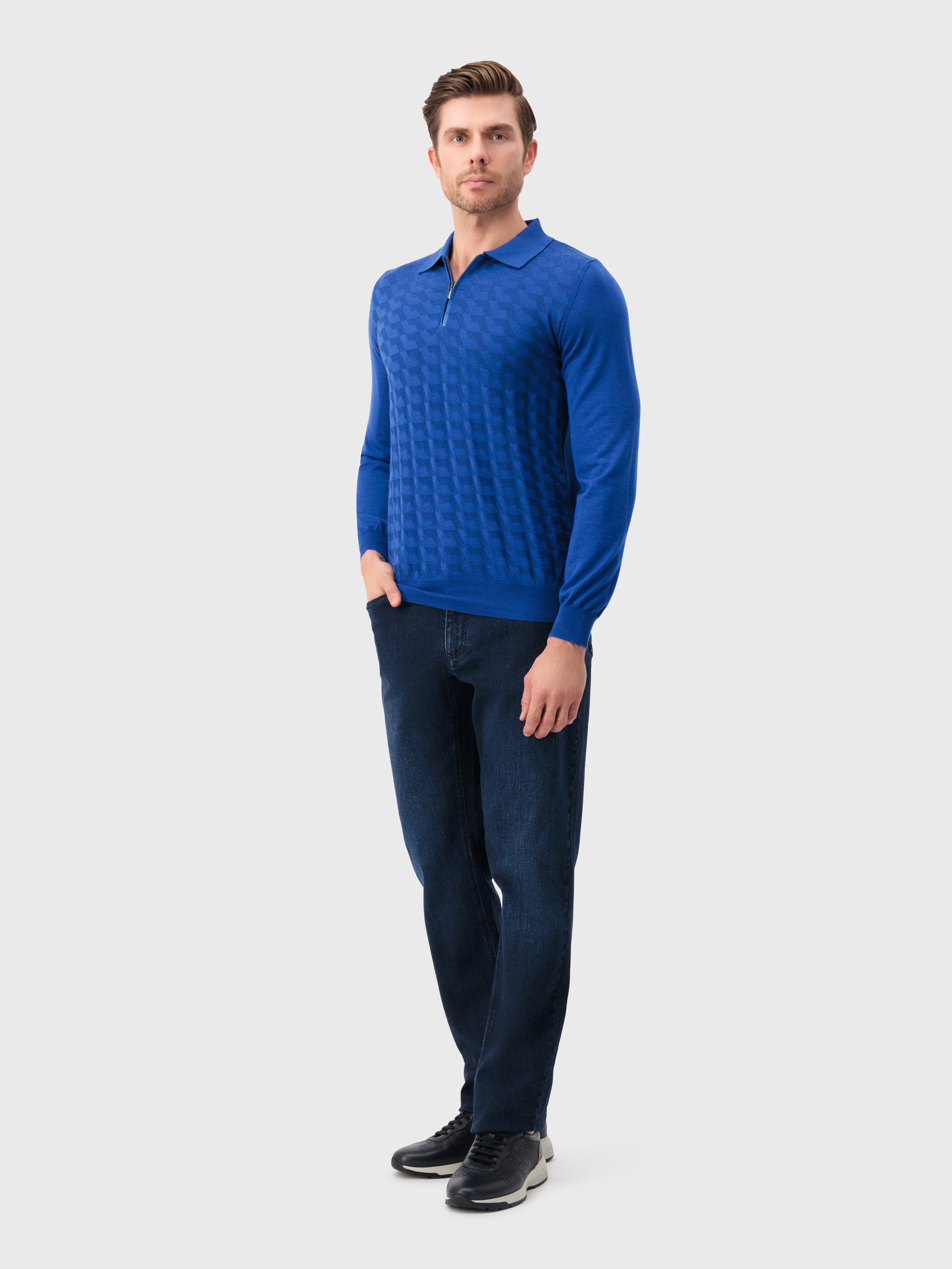 تي شيرت بولو بسحاب من الكشمير والحرير الأزرق الفاتح