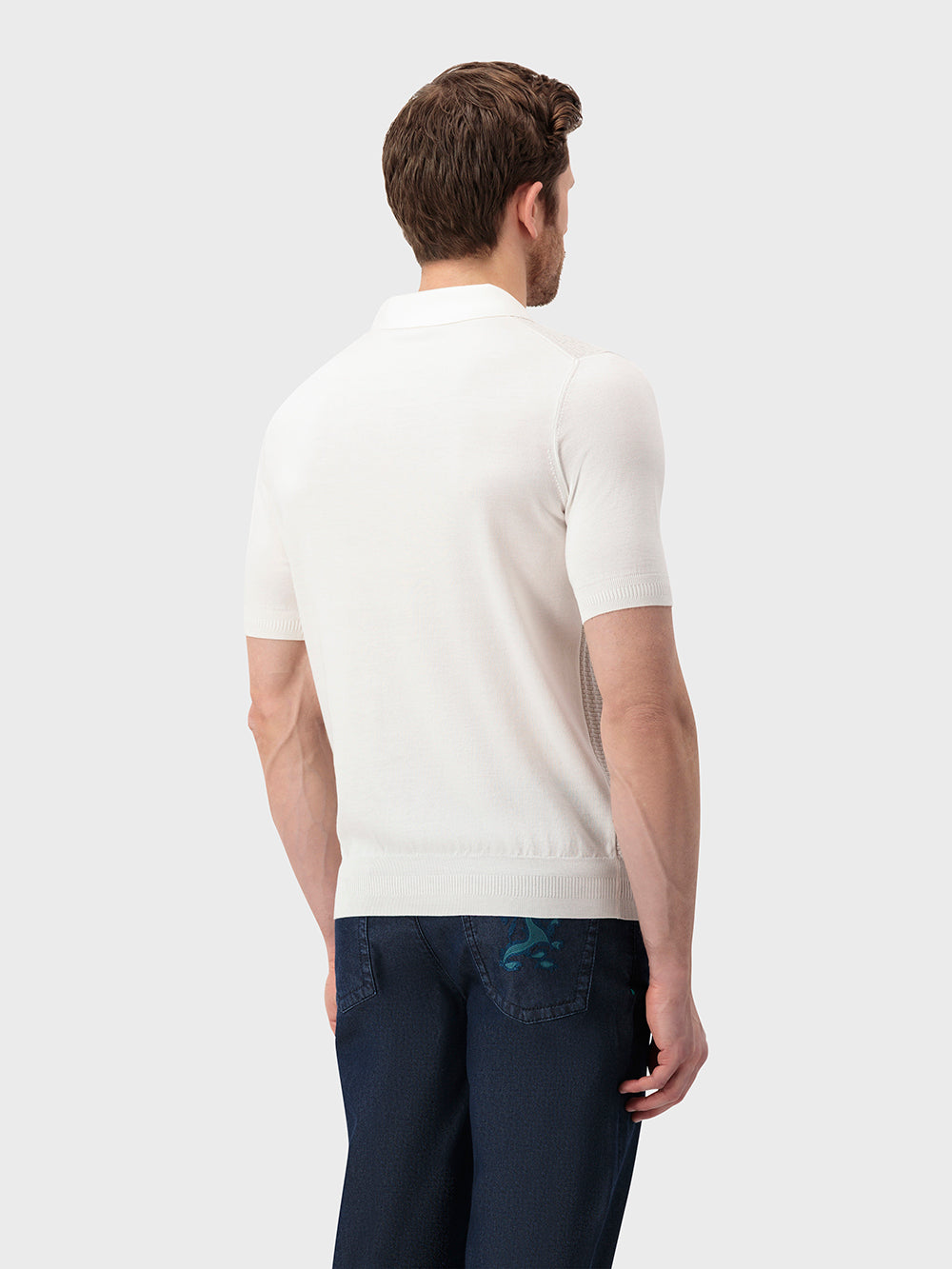 بولو بولو "مستطيل" من الحرير والقطن المحبوك بتفاصيل التمساح - أبيض طبيعي