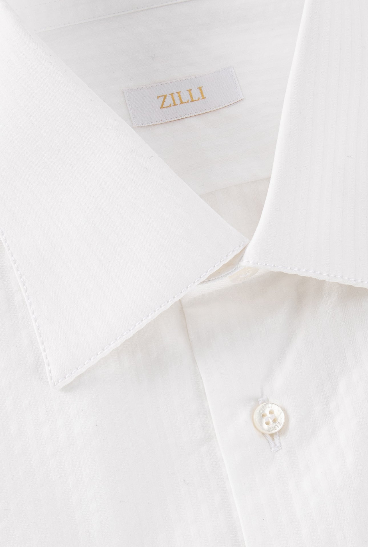 قميص قطن بأكمام طويلة