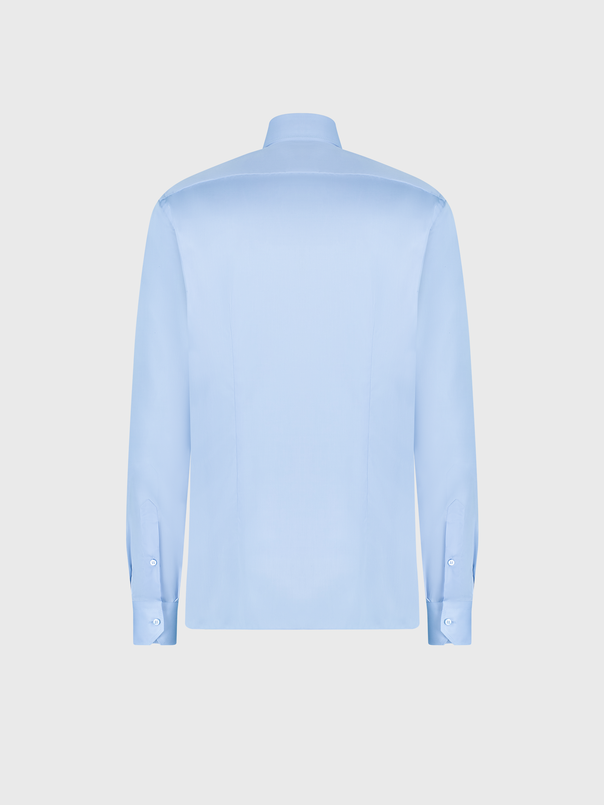 قميص بأكمام طويلة