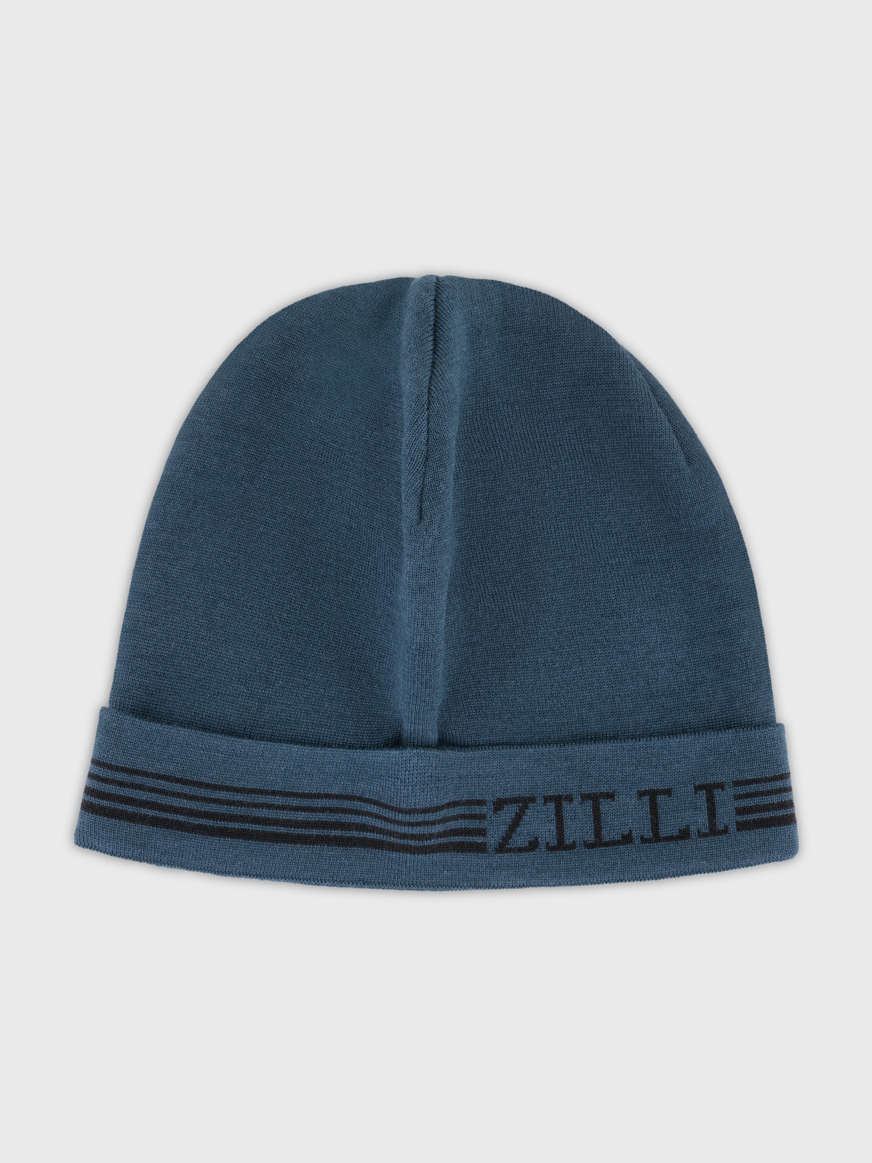 قبعة صغيرة بتطريز زيلي باللون الأخضر الداكن