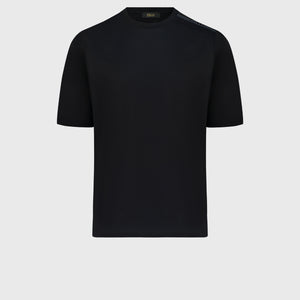 تي شيرت بتطريز بأربعة خطوط أسود