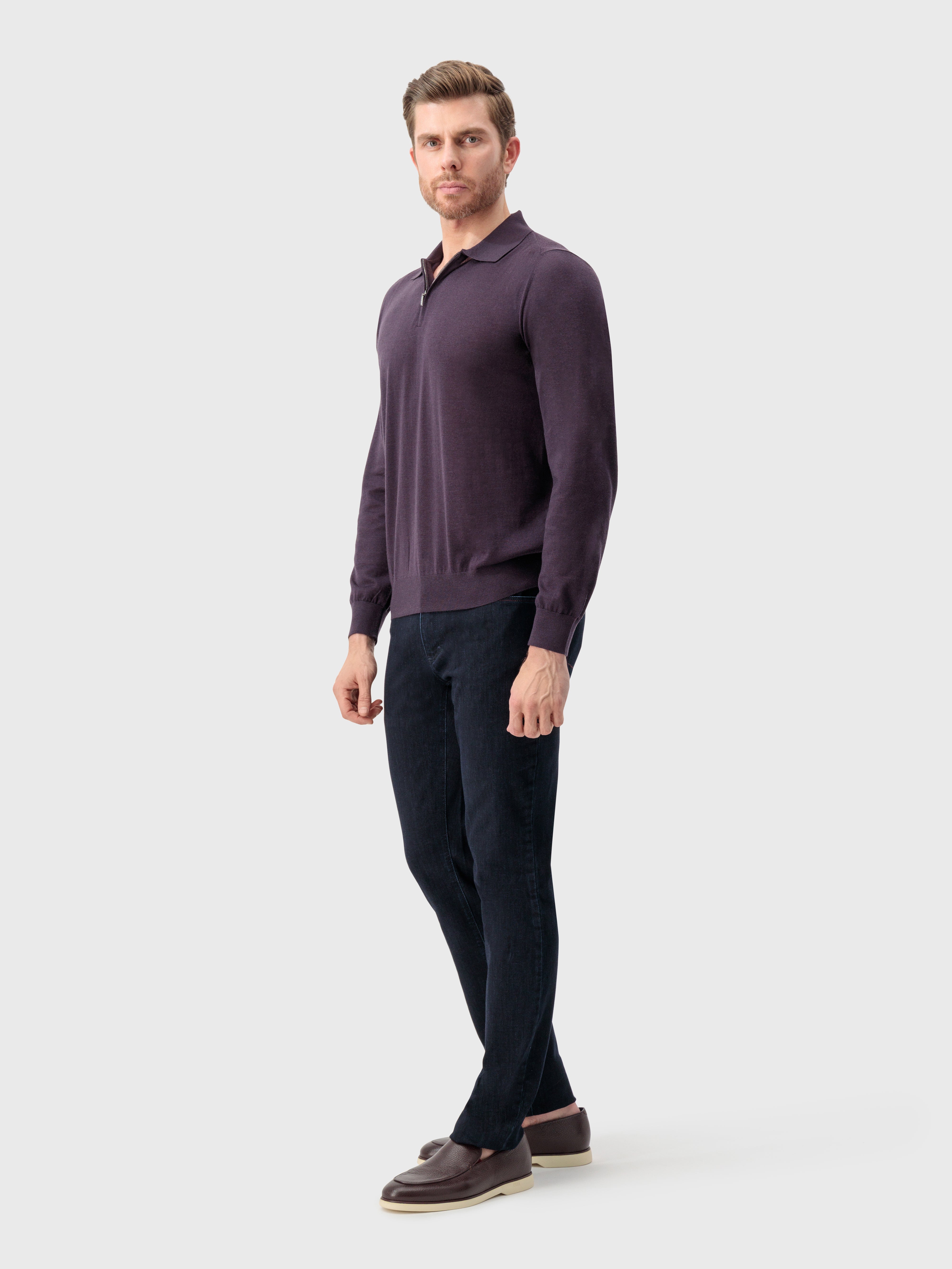 كنزة صوفية محبوكة باللون الباذنجاني