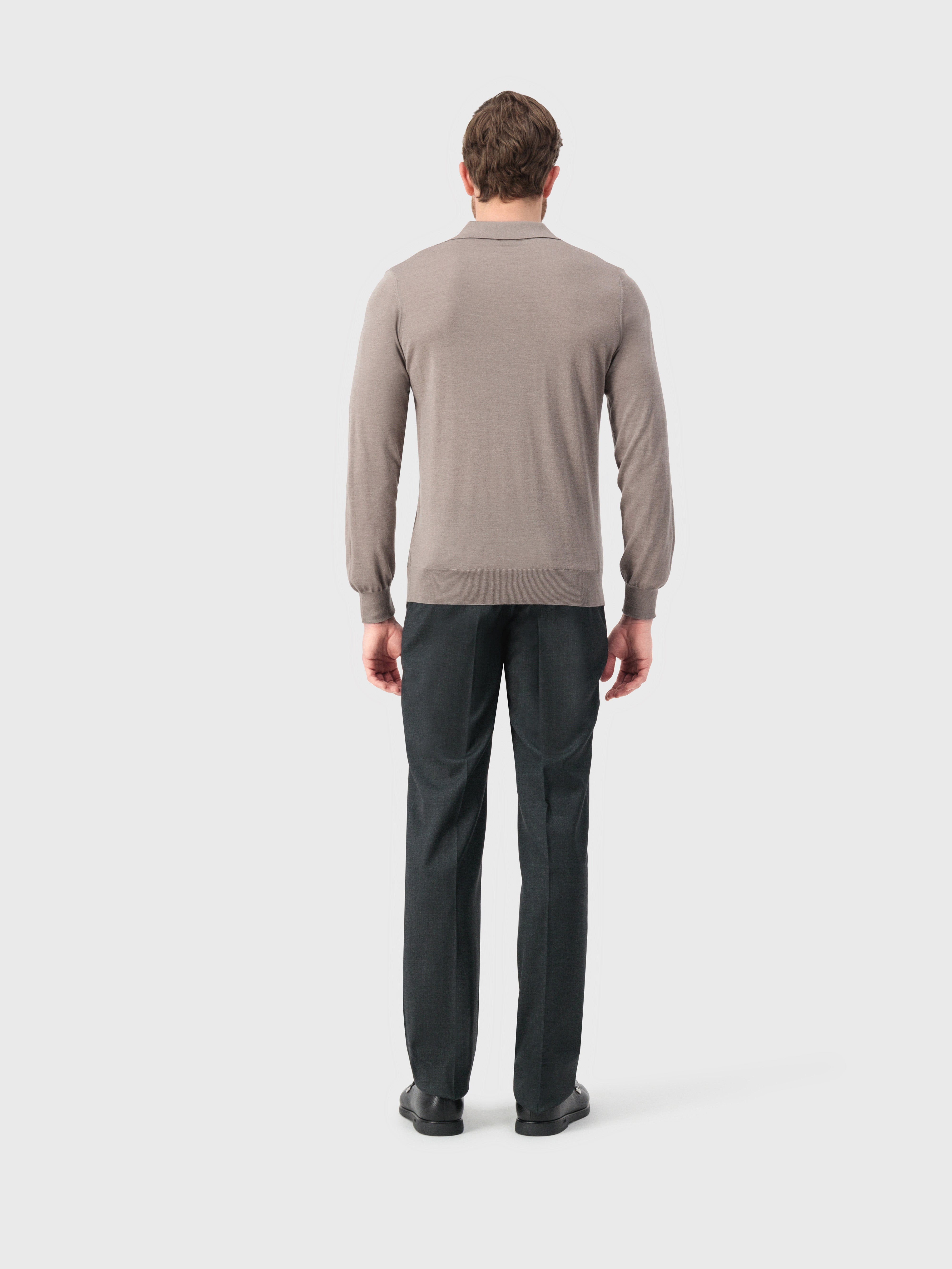 تي شيرت بولو بسحاب بنسيج جاكارد هندسي رمادي داكن