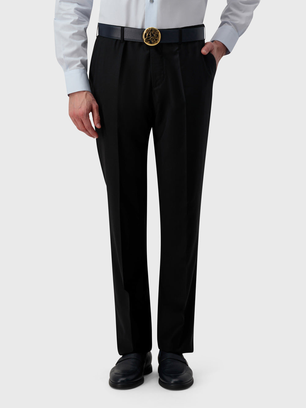 حزام من جلد العجل بإبزيم الأسد - كحلي غامق